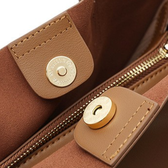 Minimalist Shoulder Tote – Genuine Cowhide Leather