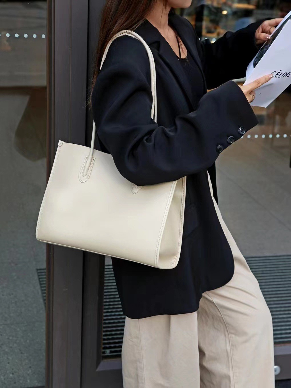 Minimalist Shoulder Tote – Genuine Cowhide Leather