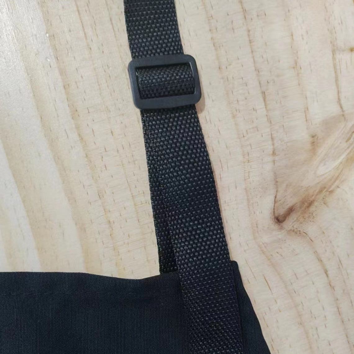 BBQ & Kitchen Multi-Pocket Graphic Apron with Adjustable Neck Strap – Water Resistant