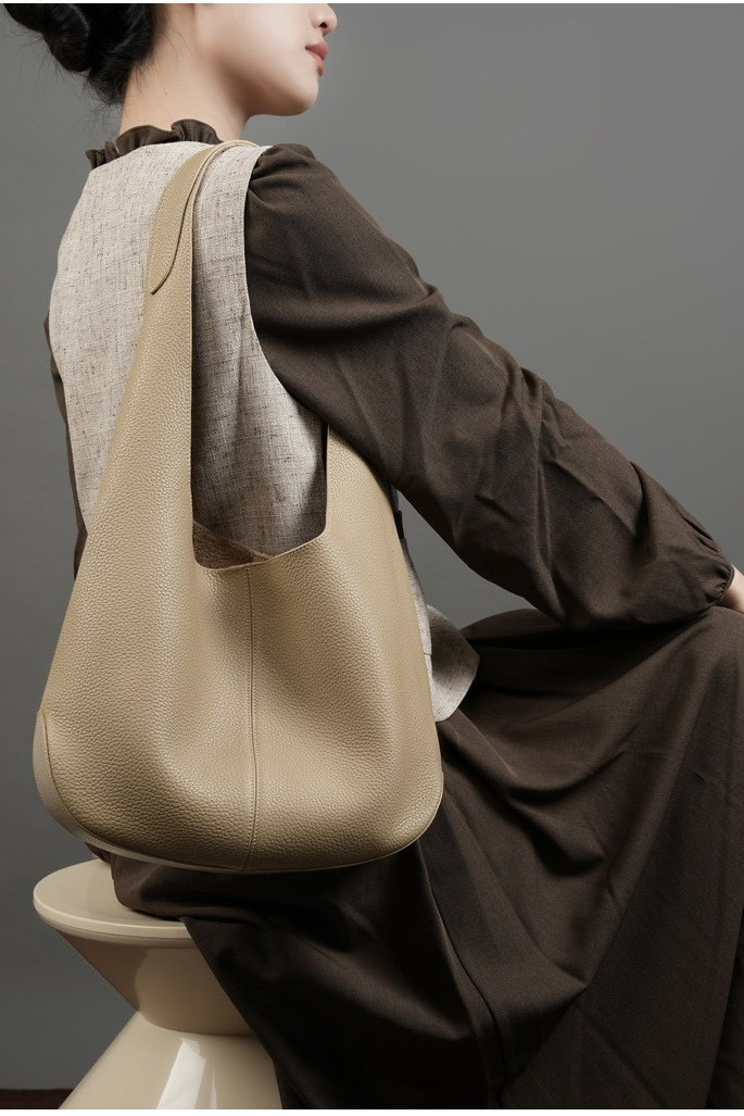 Slouchy Hobo Shoulder Bag in Genuine Cowhide Leather