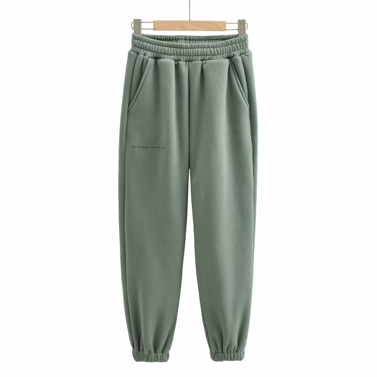 Cropped Sweatshirt & Sweatpants Activewear for Women