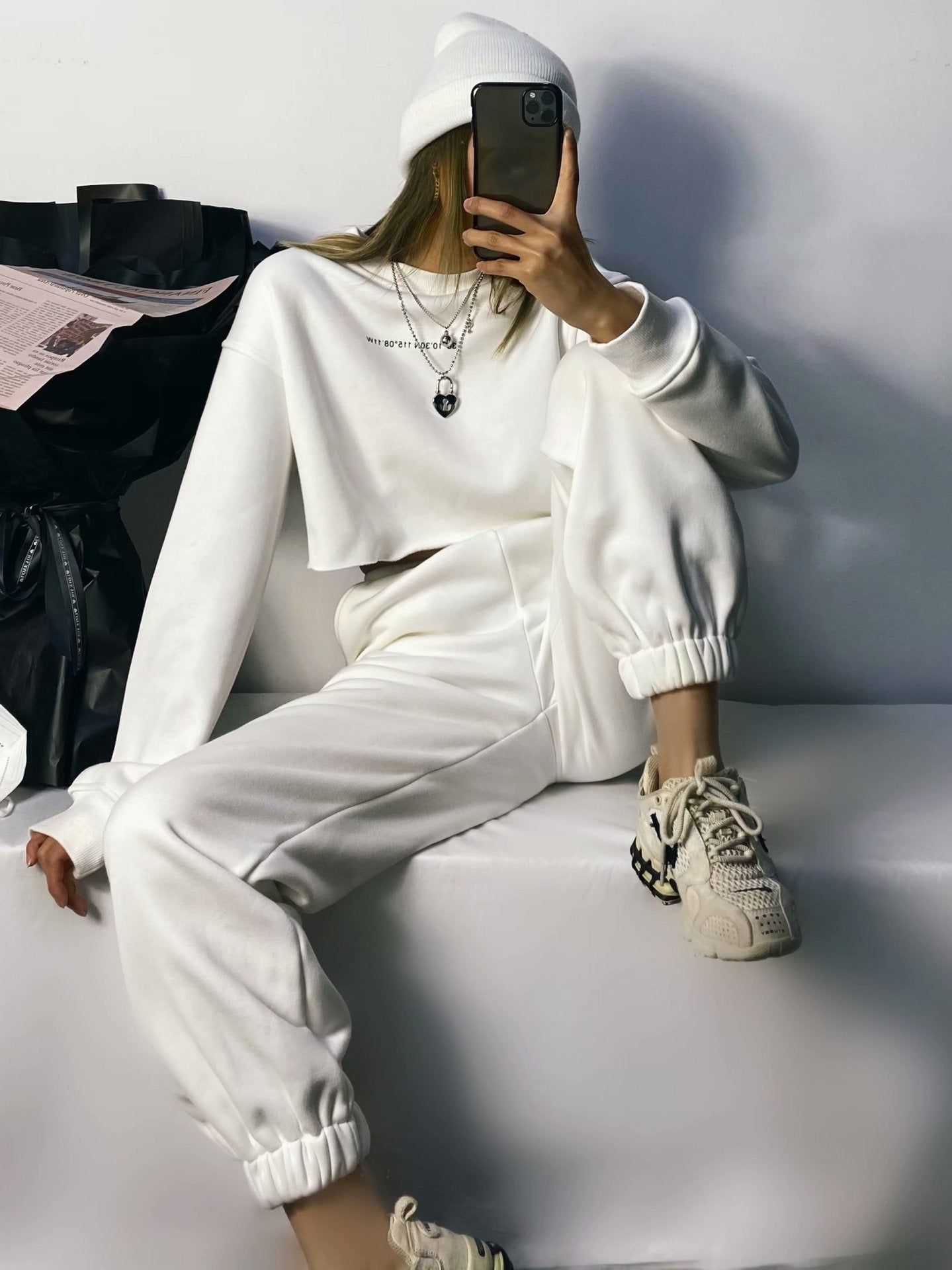 Cropped Sweatshirt & Sweatpants Activewear for Women