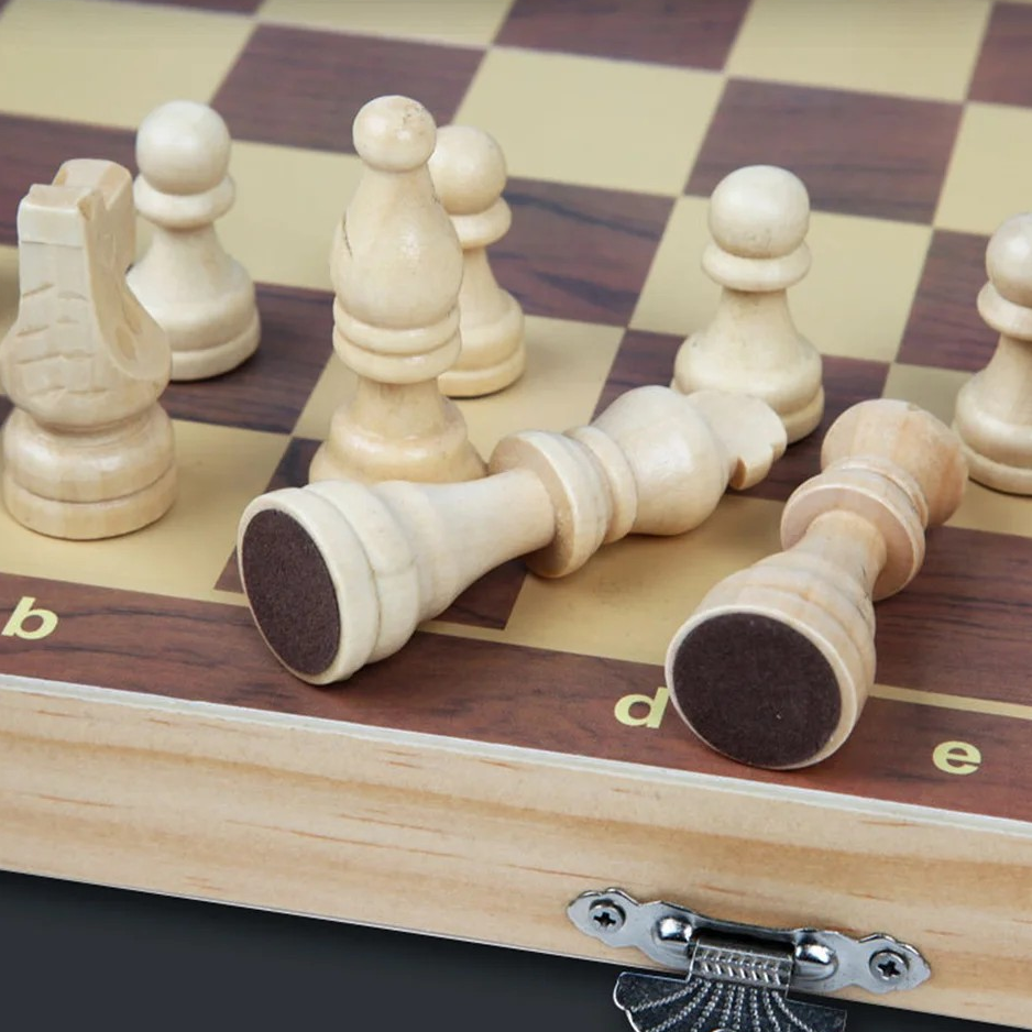 Magnetic Solid Wood Folding Chess Set