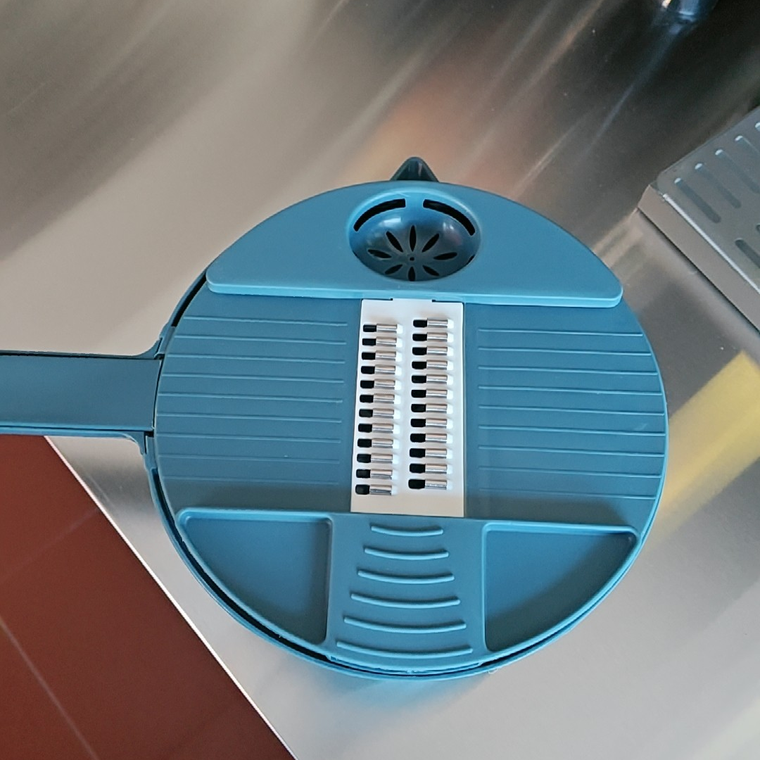 12-in-1 Multifunction Circular Slicer Set with Container Base/Strainer