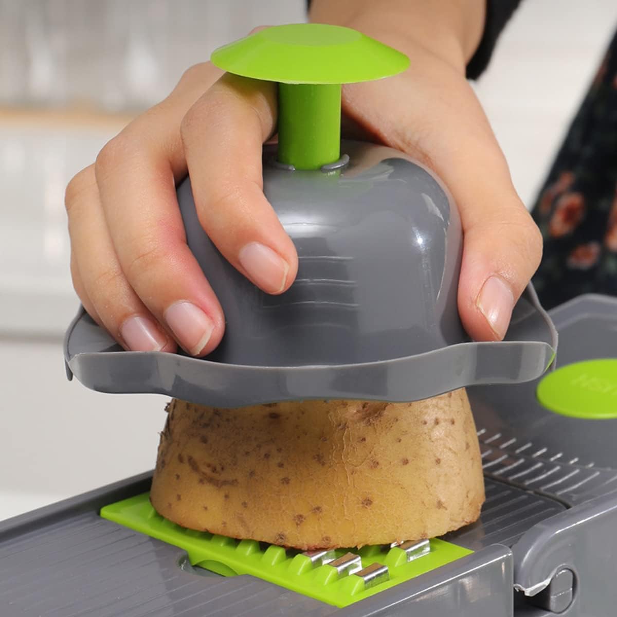 16-in1 Multifunctional Vegetable Chopper, Slicer and Grater