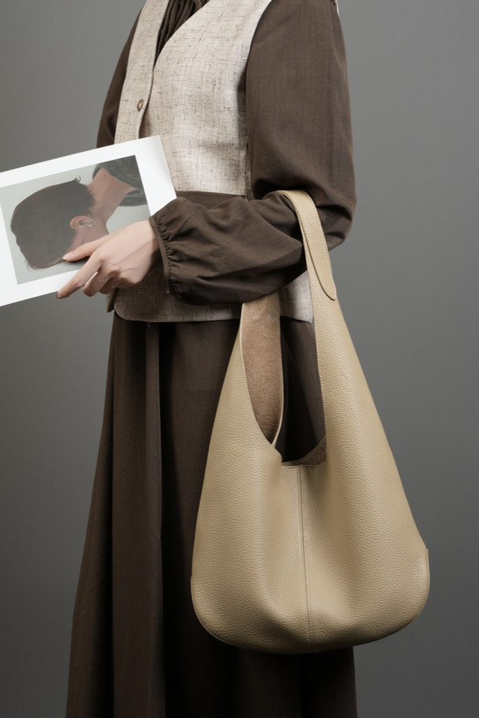 Slouchy Hobo Shoulder Bag in Genuine Cowhide Leather