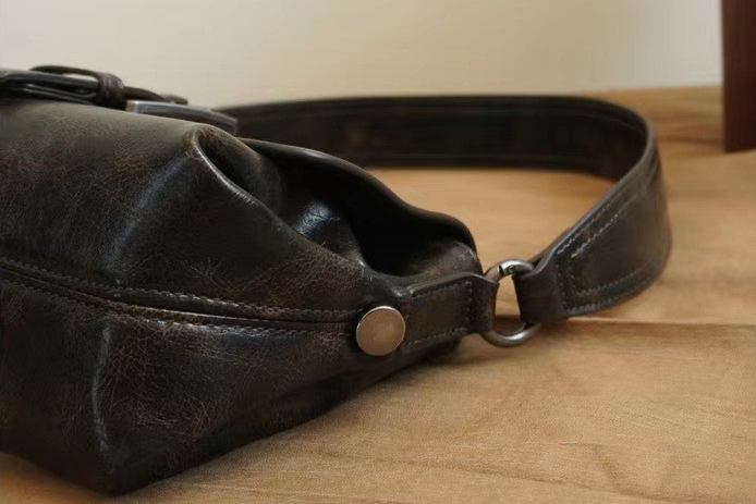 Retro Flap Shoulder Bag