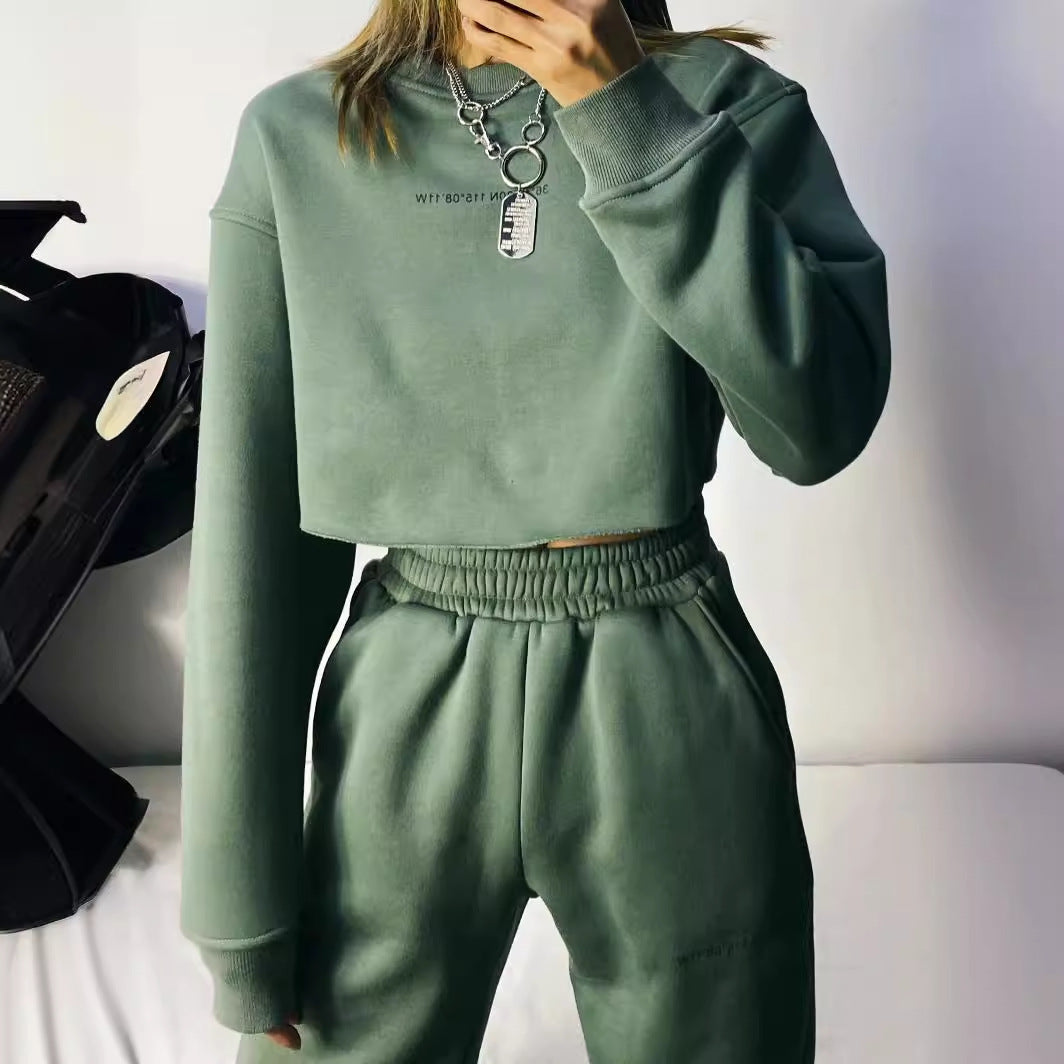 Cropped Sweatshirt & Sweatpants Activewear for Women