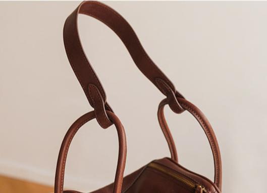 Vegetable Tanned Leather Large Capacity Shoulder Bag