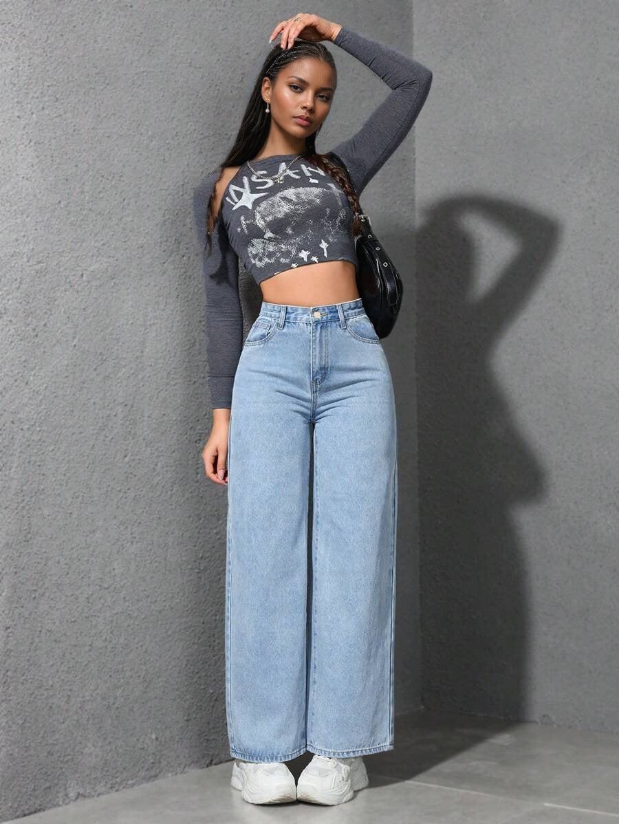 High-Waisted Baggy Jeans