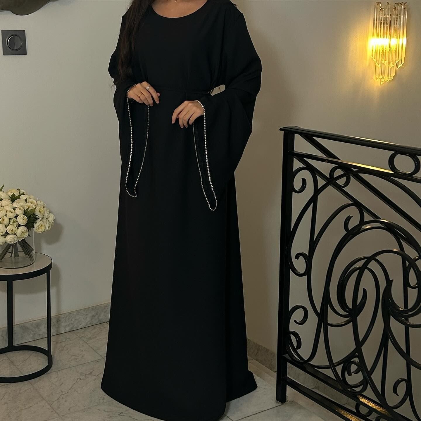 Loose Cuff Chain Abaya