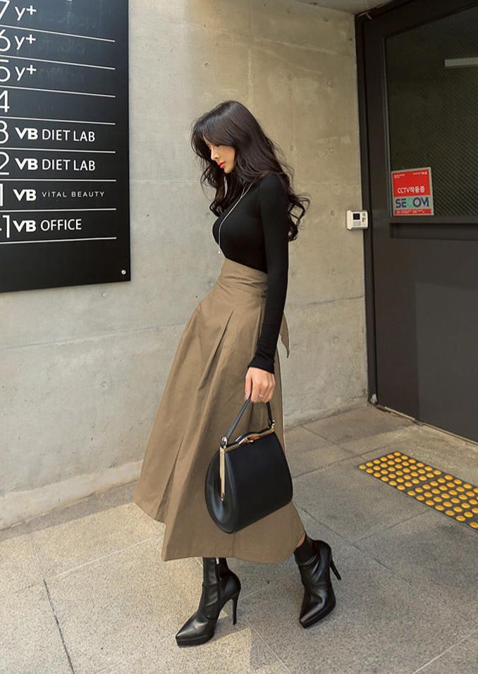 High-Waisted A-Line Umbrella Midi Skirt