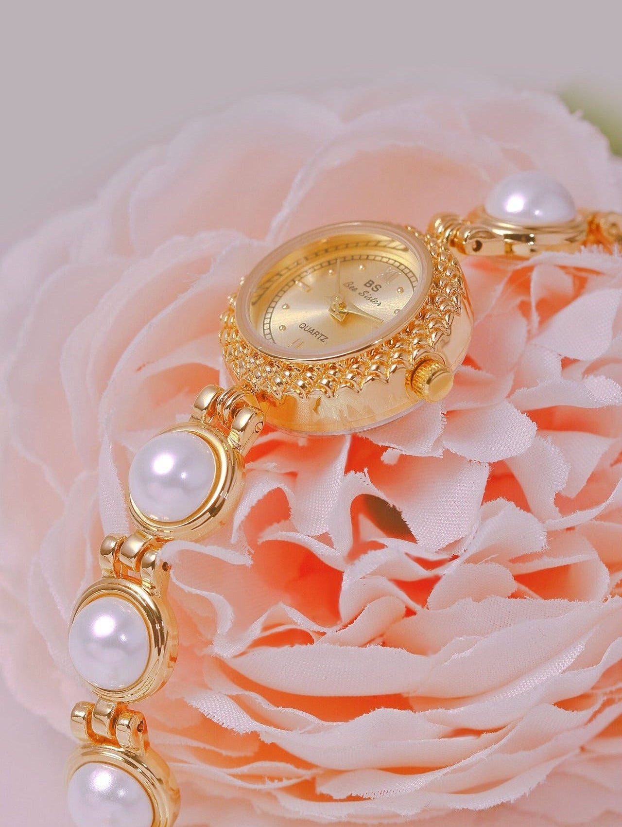 Women's Pearl Bracelet Quartz Watch