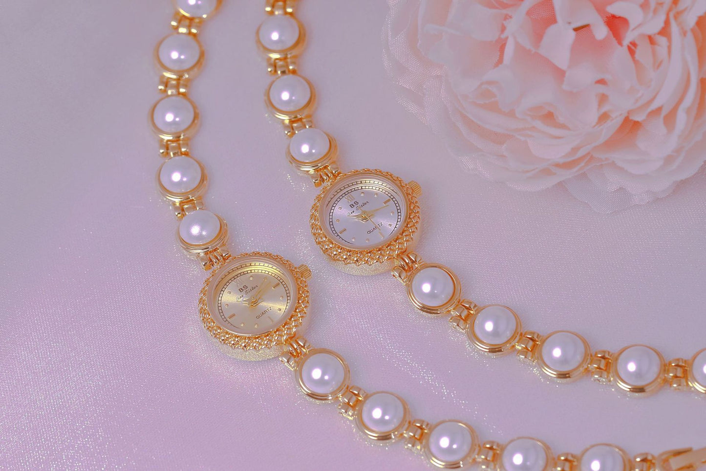 Women's Pearl Bracelet Quartz Watch