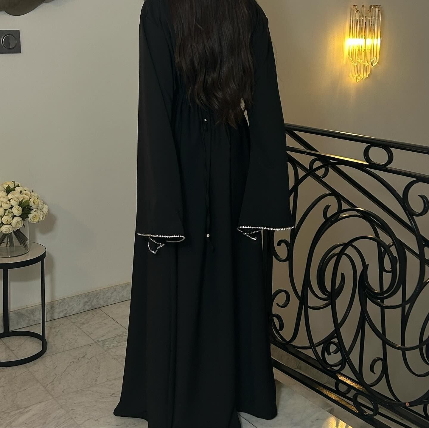 Loose Cuff Chain Abaya