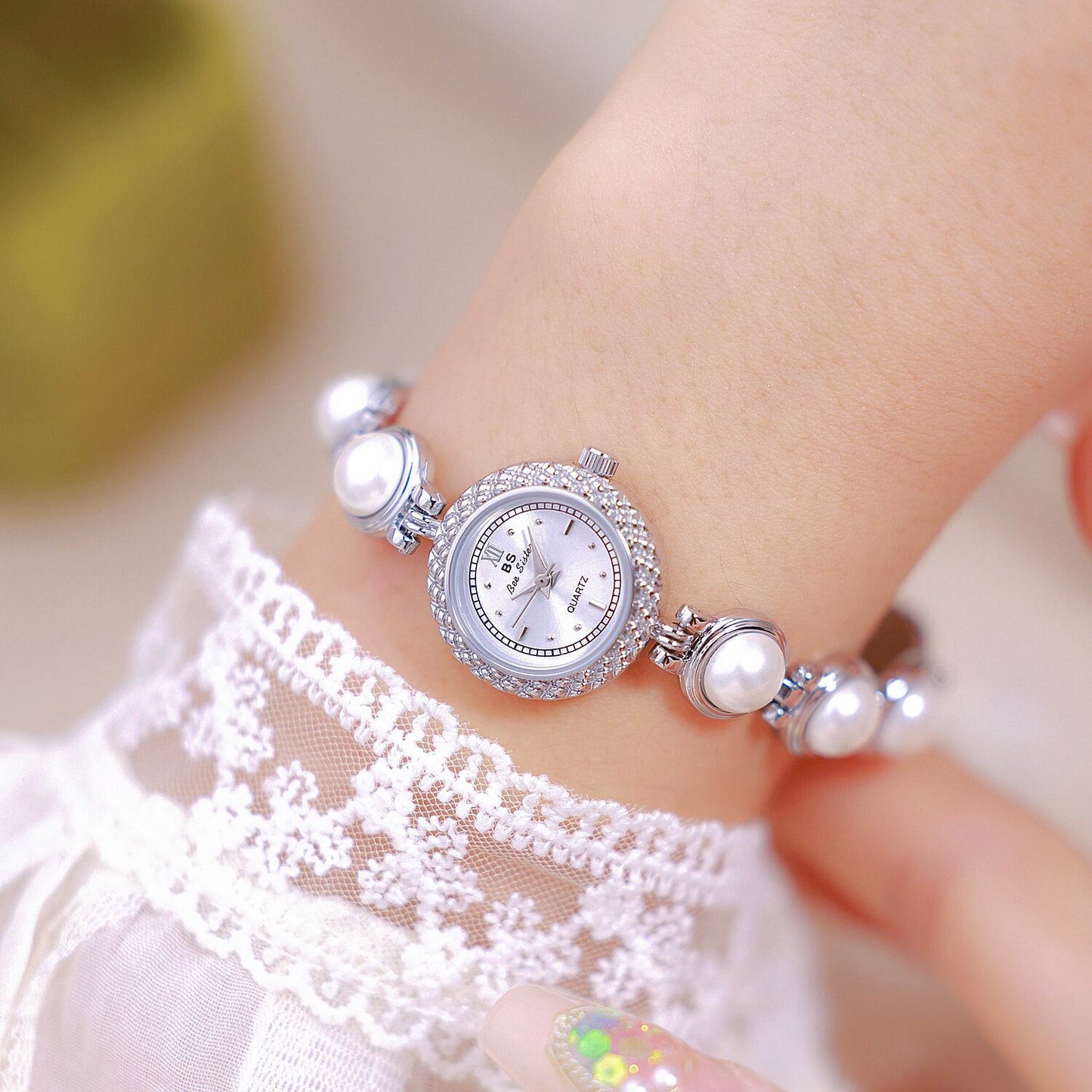 Women's Pearl Bracelet Quartz Watch