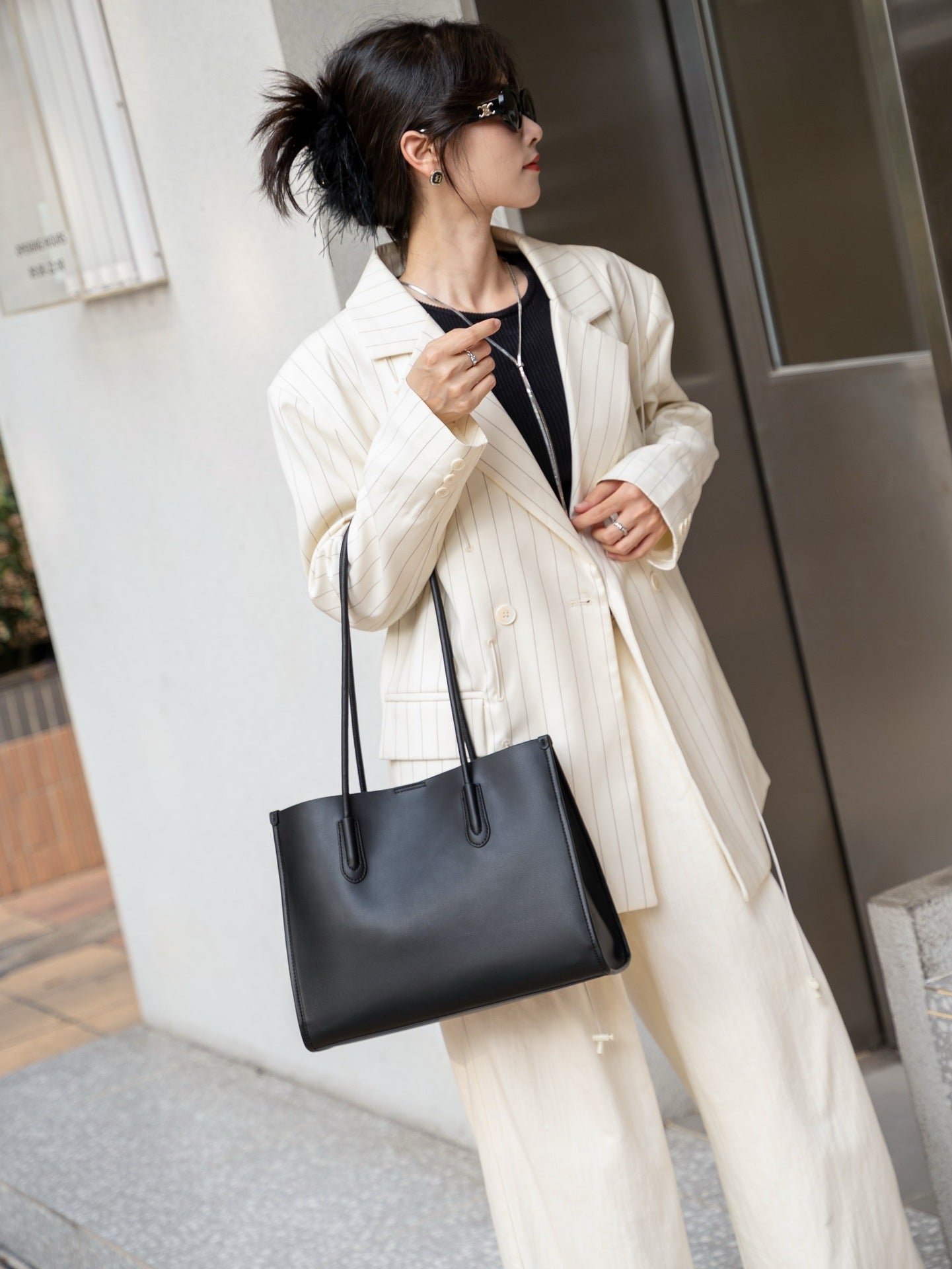 Genuine Cowhide Leather Tote Bag – Large Capacity