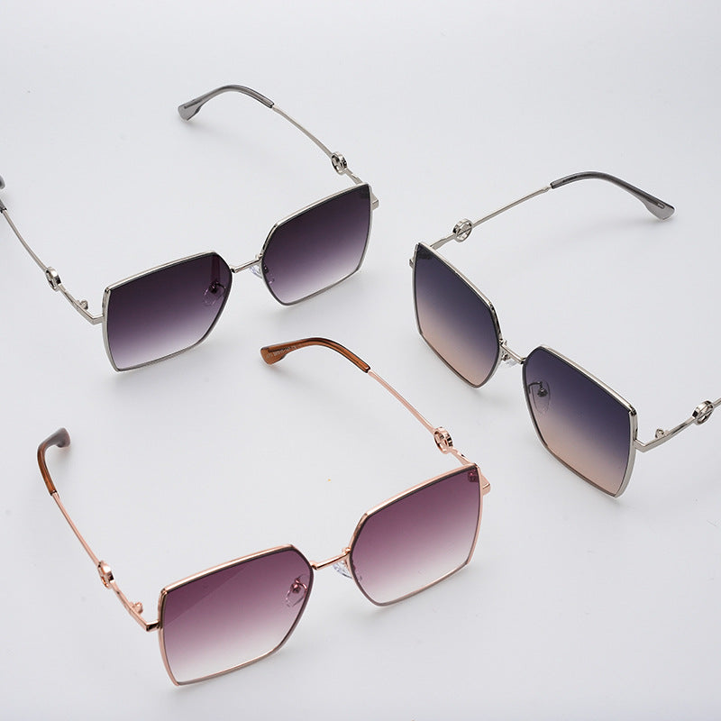 Gradient Lens Oversized Sunglasses