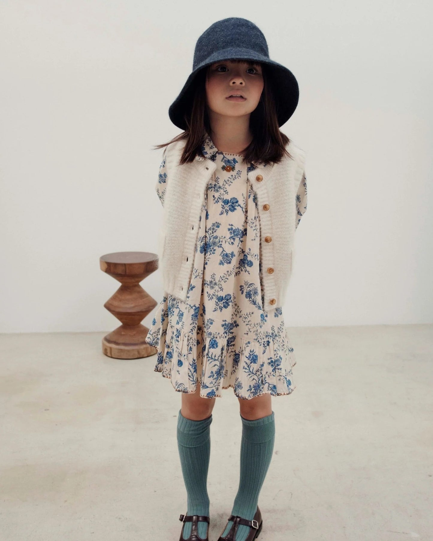 Girl's Garden Style Embroidered Sweaters and Pants Collection