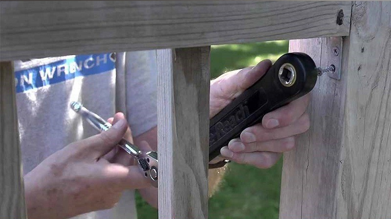 Universal Tight-Reach Extension Wrench – 1/4 and 3/8-inch