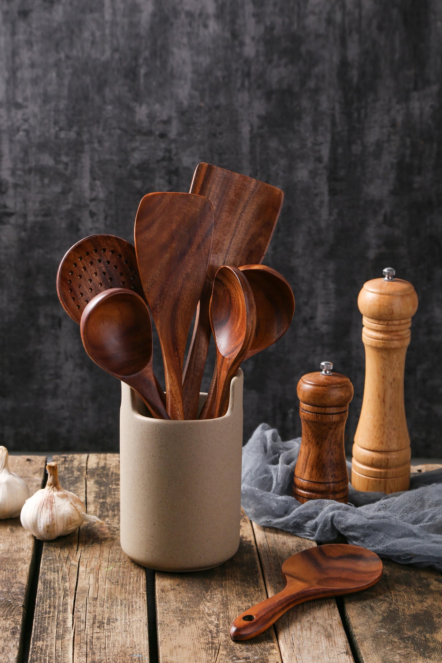 7-Piece Classic Wooden Kitchen Utensil Set