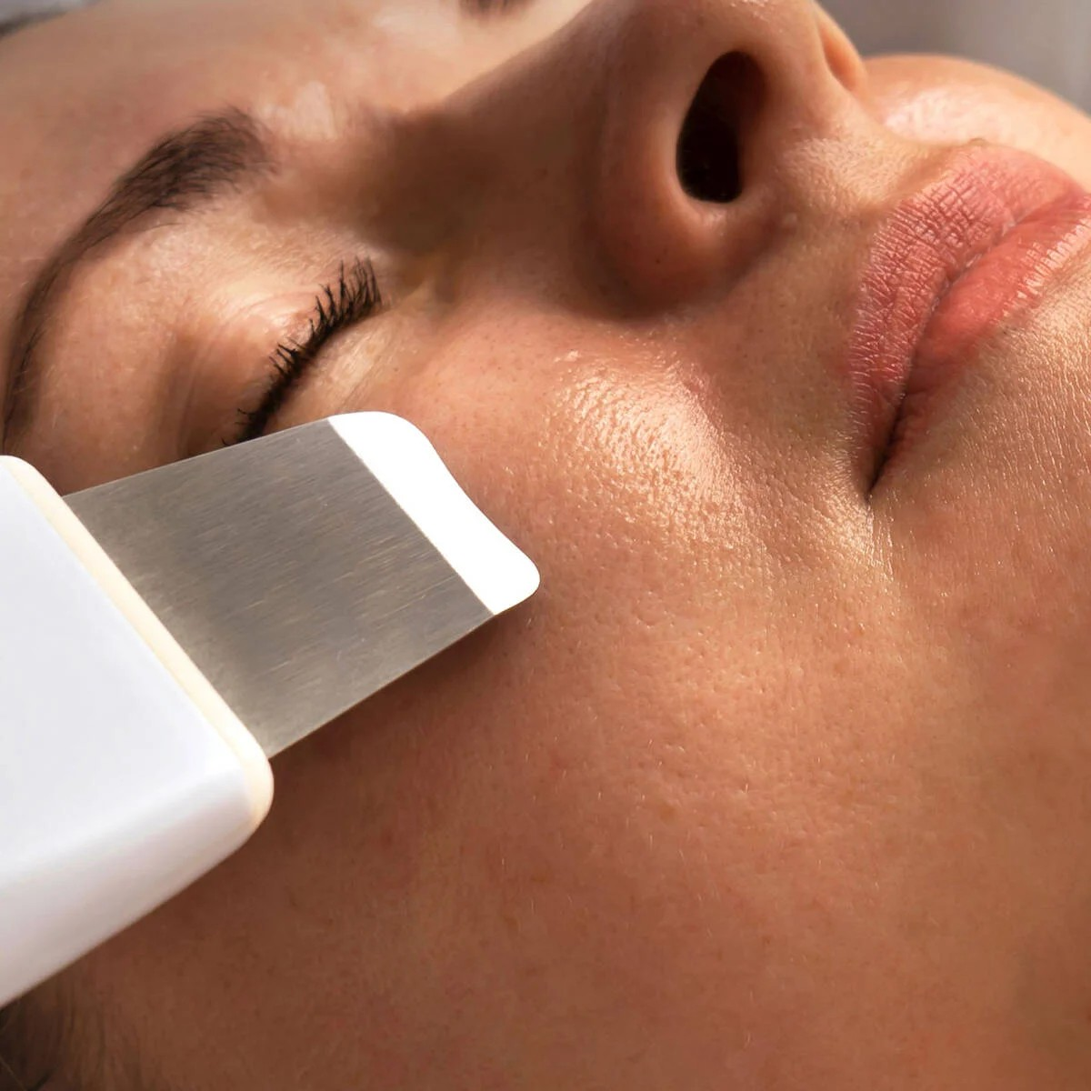 Ultrasonic Skin Scrubber