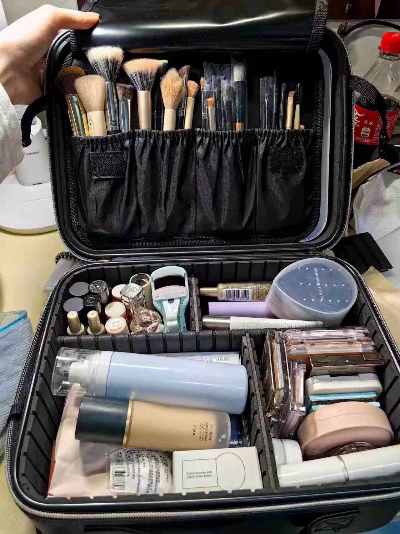 Portable Travel Makeup Case with Built-in LED Lighted Mirror